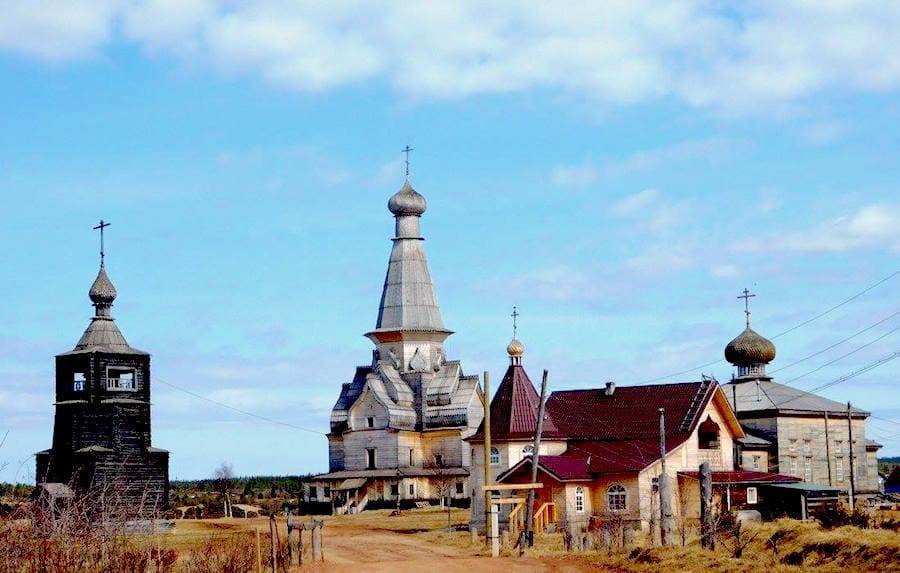 Комплекс деревянных церквей в селе Варуга